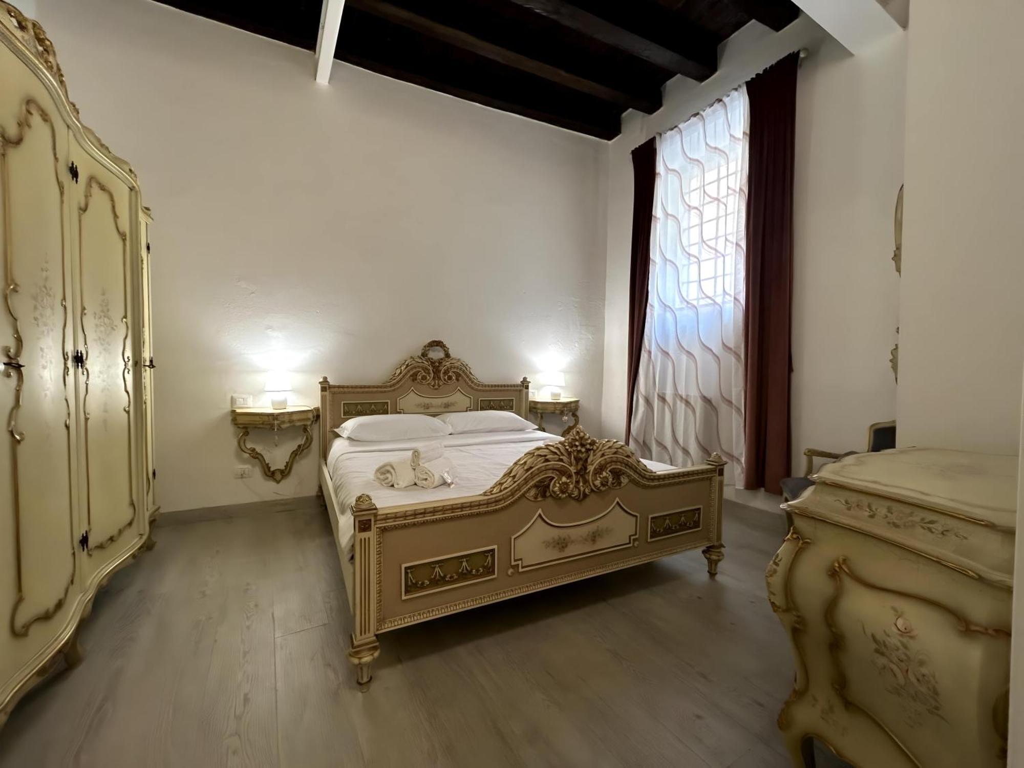 Al Campanile Apartment *